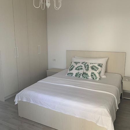 Loli Apartment Luxury White Residence Саранде Екстериор снимка