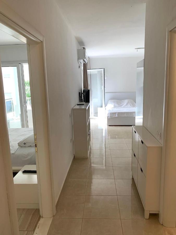 Loli Apartment Luxury White Residence Саранде Екстериор снимка