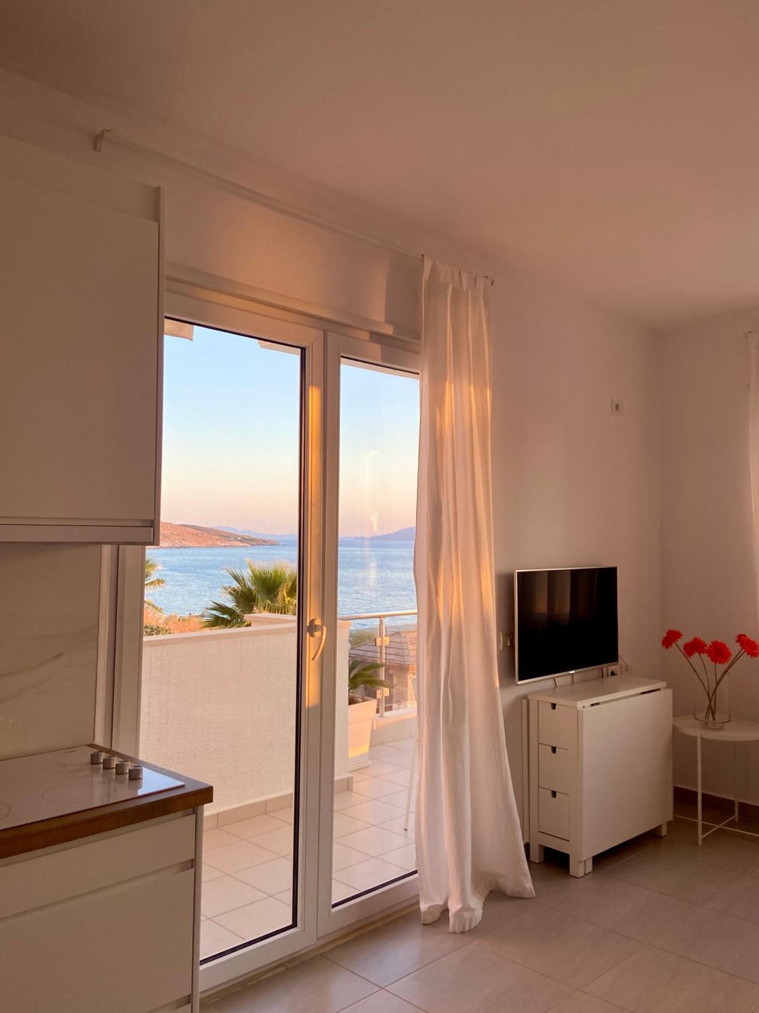 Loli Apartment Luxury White Residence Саранде Екстериор снимка
